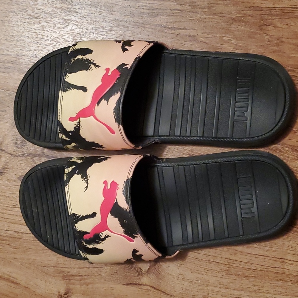Puma slides sandals Size L 9-10